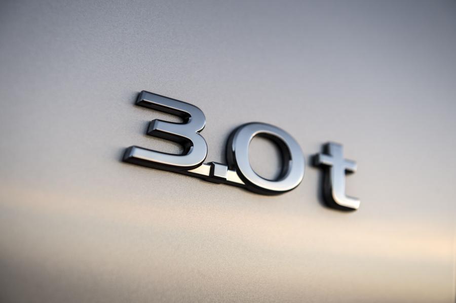 Логотип Infiniti Q60S 3.0t (CV37) 2016 года  (NA) (фото 46 из 56)